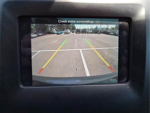 Used 2021 Jeep Cherokee Latitude Plus FWD image 28