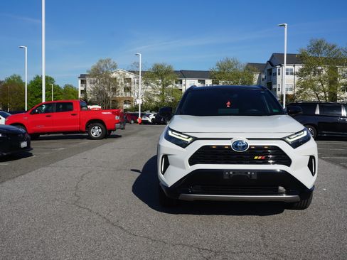 Used 2024 Toyota RAV4 XSE image 2