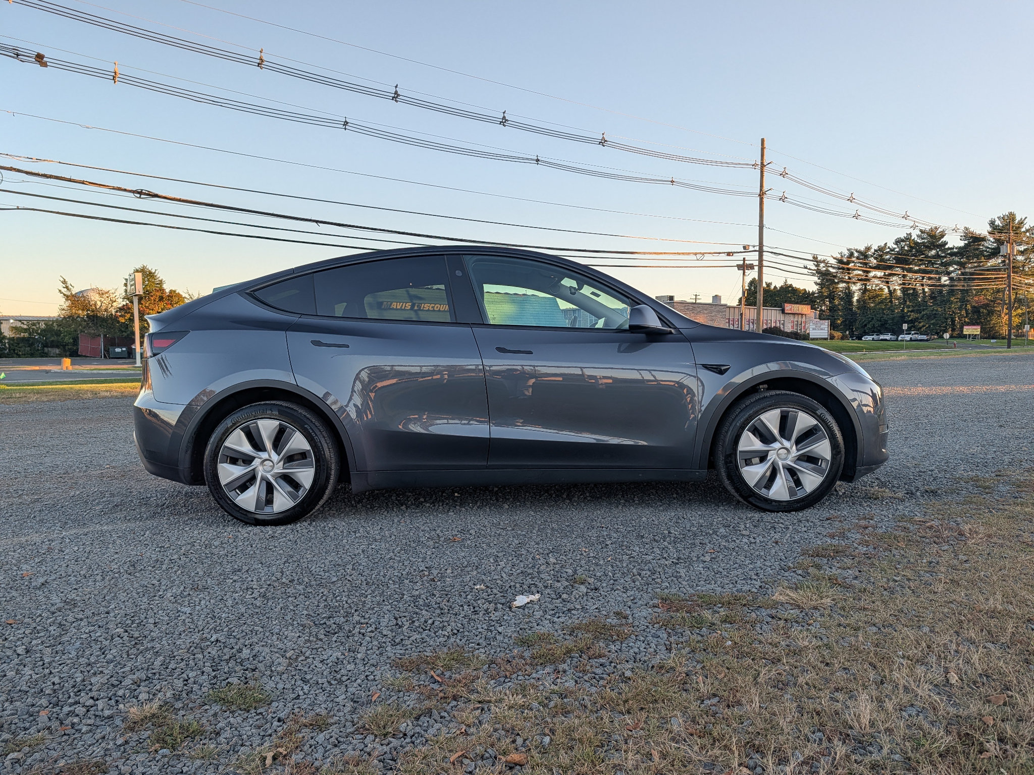Used 2023 Tesla Model Y Long Range AWD/4WD image 4