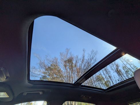 Used 2022 Lincoln Nautilus Reserve image 21