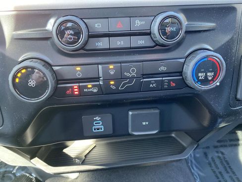 New 2026 Ford F250 XLT w/ XLT Premium Package AWD/4WD image 24