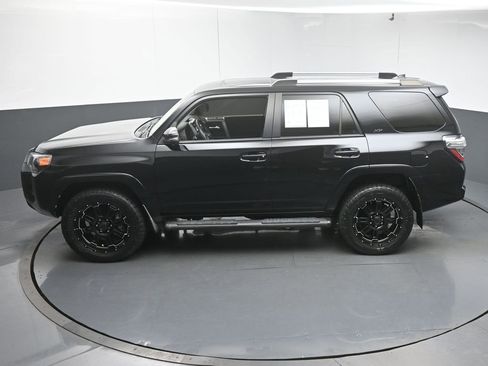 Used 2019 Toyota 4Runner SR5 Premium AWD/4WD image 44