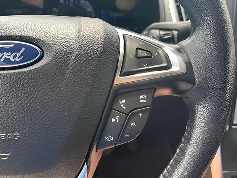 Used 2024 Ford Edge Titanium AWD/4WD image 21