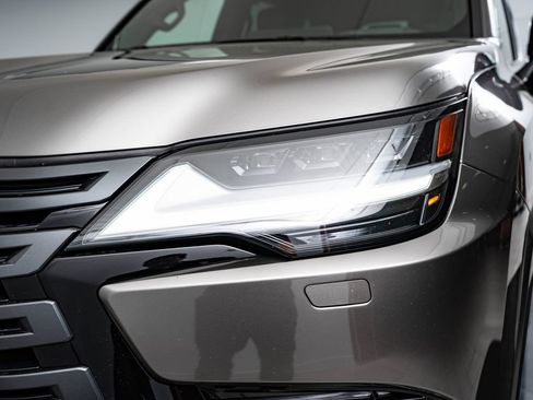 Used 2024 Lexus LX 600 4WD w/ Appearance Package image 15