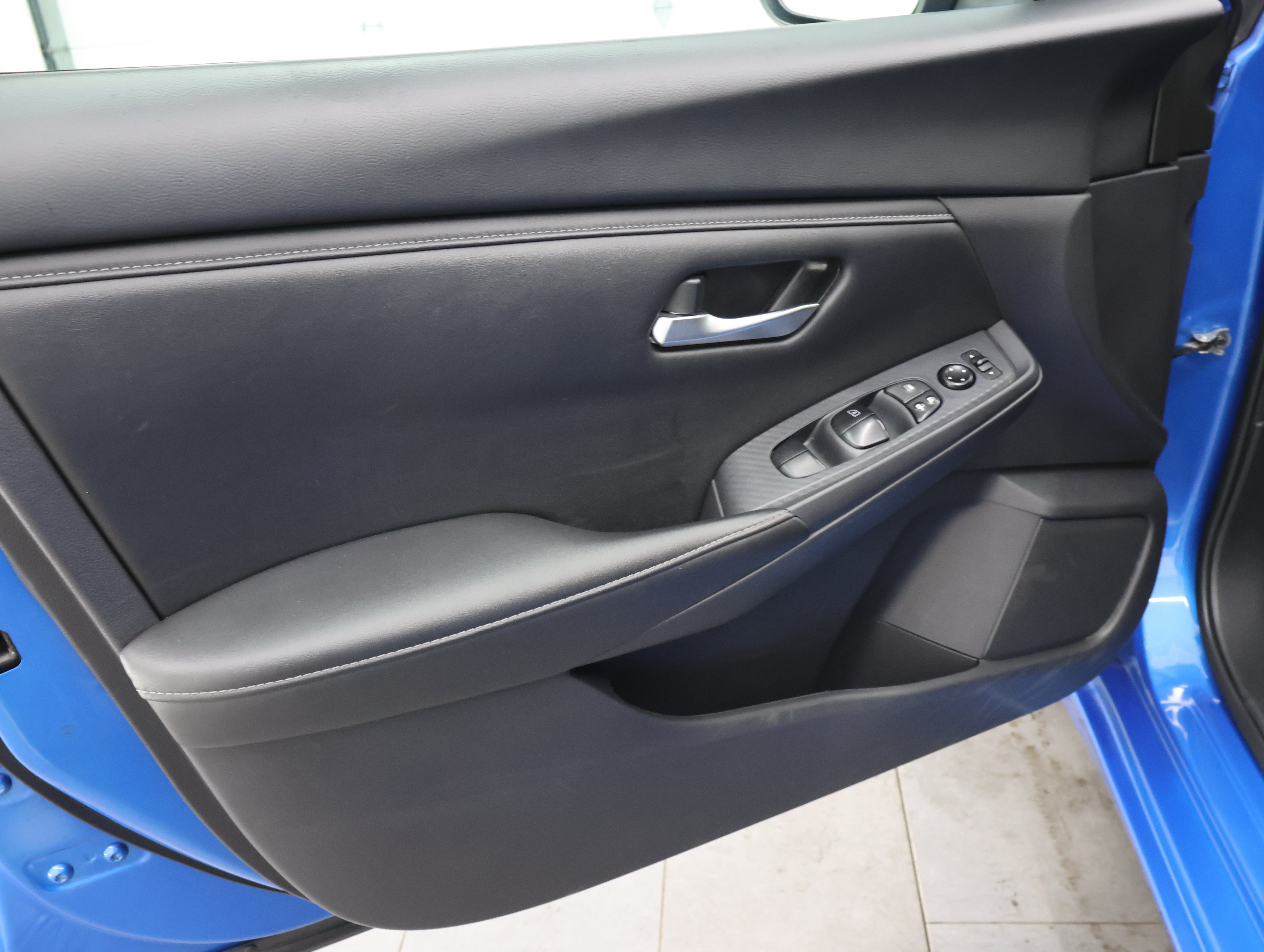 Used 2024 Nissan Sentra SV FWD image 37