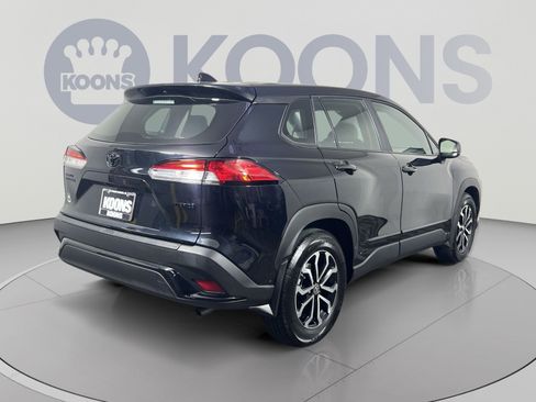 Used 2024 Toyota Corolla Cross AWD Hybrid image 7
