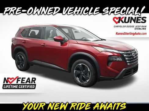Used 2025 Nissan Rogue SV AWD/4WD image 1