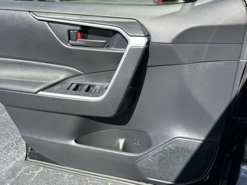 Used 2023 Toyota RAV4 LE FWD image 17