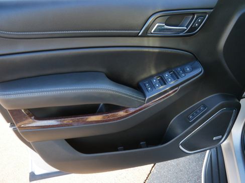 Used 2017 GMC Yukon SLT w/ HD Trailering Package image 19