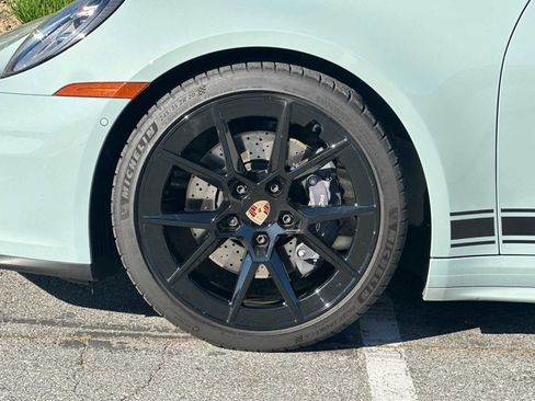 Certified 2025 Porsche 911 Carrera image 27