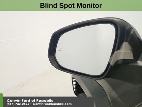 Used 2024 Toyota Tacoma TRD Off-Road image 13