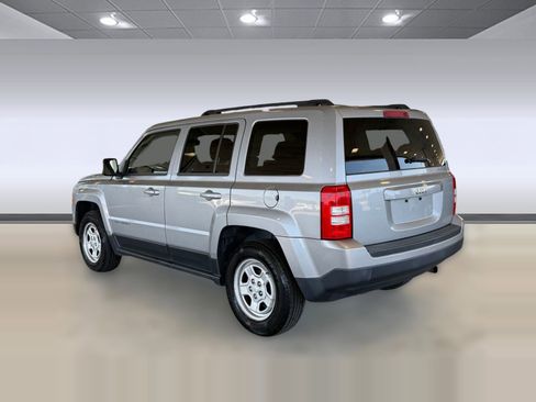 Used 2015 Jeep Patriot Sport w/ Power Value Group FWD image 3