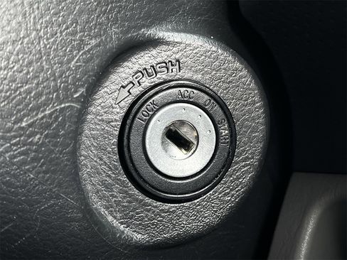 Used 2011 Toyota Tacoma 4x4 Double Cab image 17