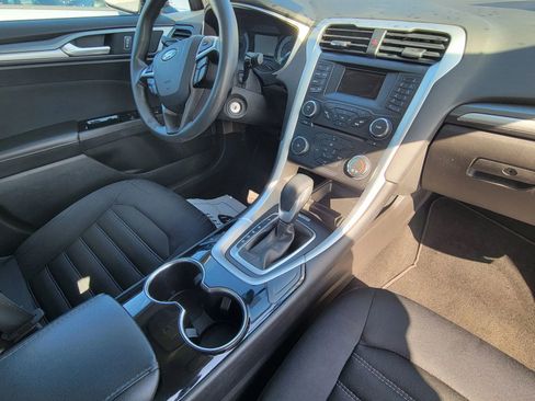 Used 2014 Ford Fusion SE image 23
