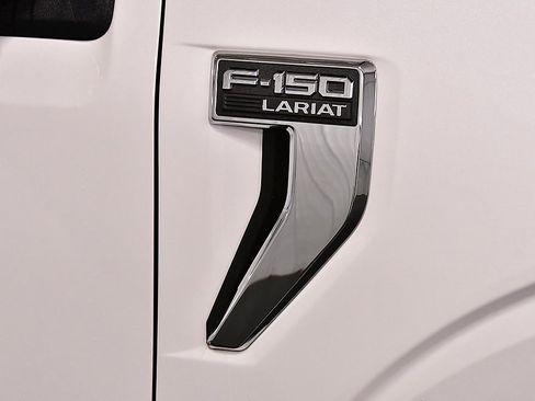 Used 2022 Ford F150 Lariat w/ Equipment Group 502A High image 10