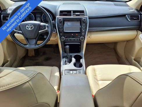 Used 2015 Toyota Camry XLE w/ Moonroof Package FWD image 13