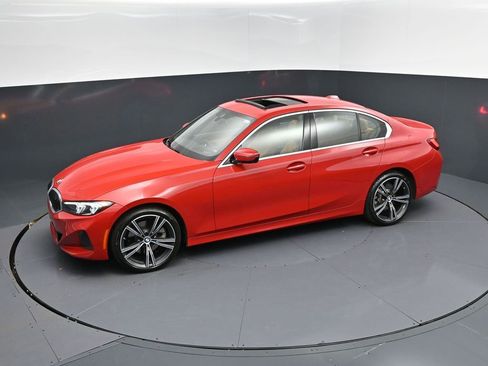 Certified 2024 BMW 330i Sedan image 31