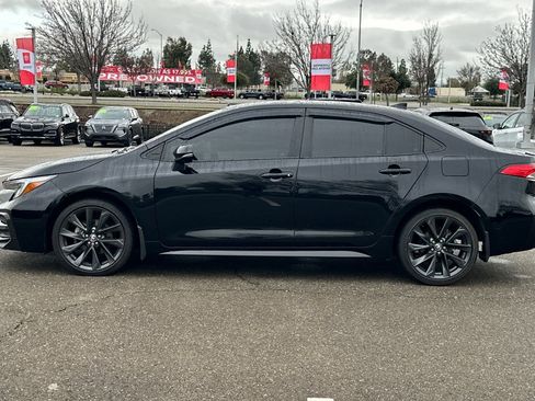 Used 2024 Toyota Corolla SE image 8