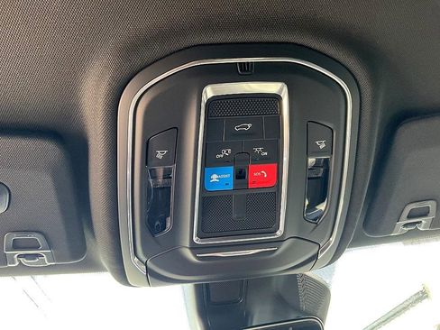 New 2025 Jeep Grand Cherokee Limited image 25