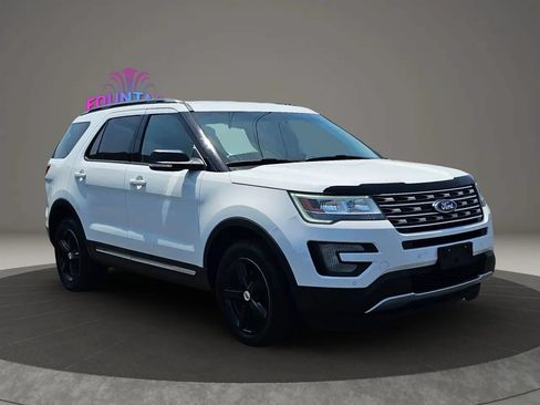 Used 2016 Ford Explorer XLT w/ Equipment Group 202A AWD/4WD image 5
