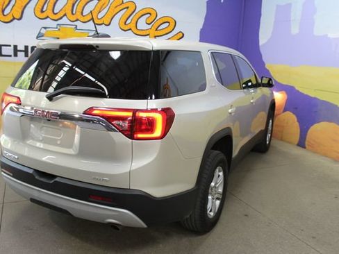 Used 2017 GMC Acadia SLE AWD/4WD image 8