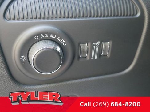 New 2026 Jeep Grand Wagoneer Limited AWD/4WD image 25