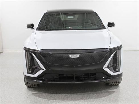 New 2026 Cadillac Lyriq Signature Sport image 2