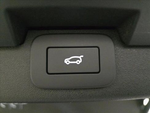 New 2026 Land Rover Discovery Limited Edition AWD/4WD image 14