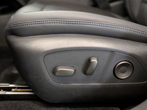 Used 2024 Chevrolet Equinox EV LT image 16