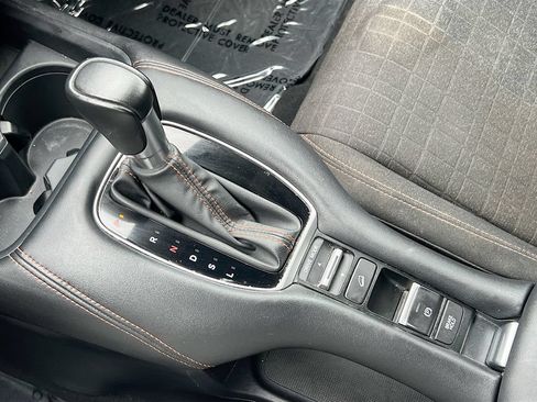 Used 2024 Honda HR-V Sport image 16