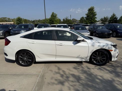 Used 2019 Honda Civic EX image 4