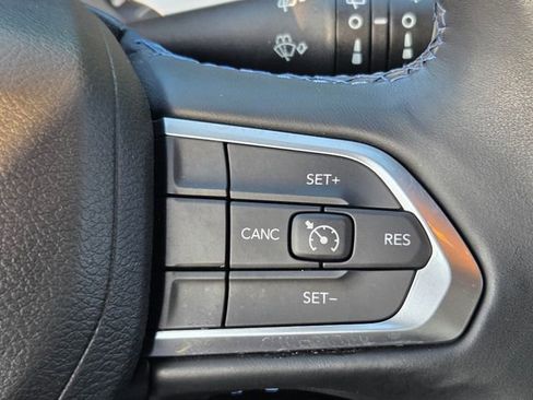 Used 2022 Jeep Compass Latitude w/ Sun and Sound Group FWD image 22