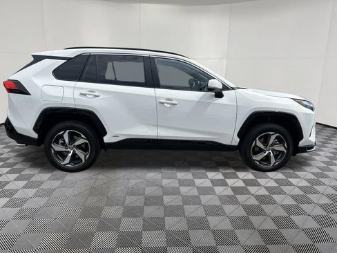 Used 2025 Toyota RAV4 SE AWD/4WD image 10