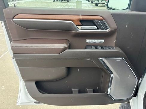 Certified 2023 GMC Sierra 1500 Denali image 20