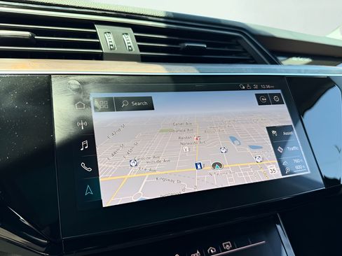 Used 2019 Audi e-tron Premium Plus AWD/4WD image 18