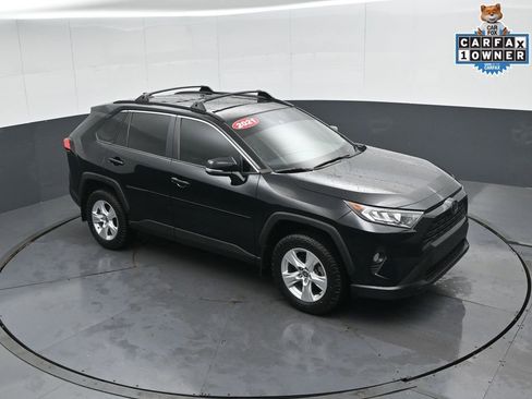 Used 2021 Toyota RAV4 XLE w/ Convenience Package image 42
