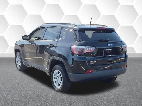 Used 2018 Jeep Compass Sport AWD/4WD image 5