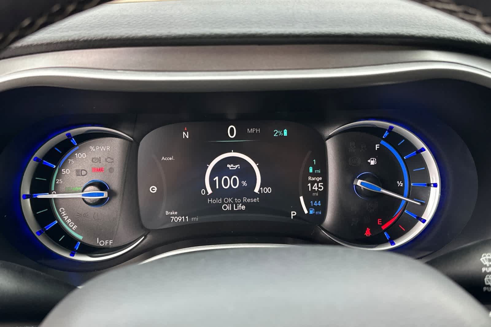 Used 2024 Chrysler Pacifica Limited FWD image 30