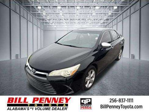 Used 2015 Toyota Camry LE FWD image 1