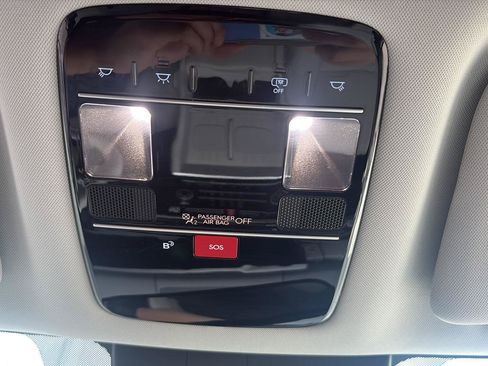 Used 2025 Hyundai Santa Fe SE AWD/4WD image 19