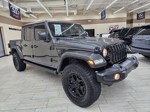 Used 2021 Jeep Gladiator Sport image 4