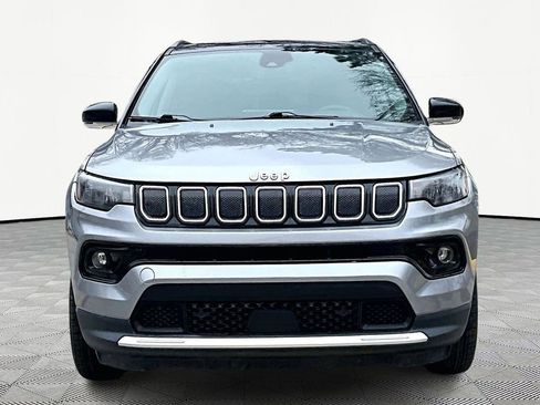 Used 2022 Jeep Compass Limited image 3