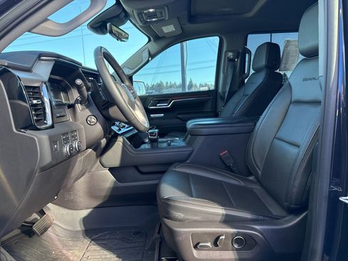 Used 2024 GMC Sierra 1500 Denali w/ Denali Reserve Package image 10