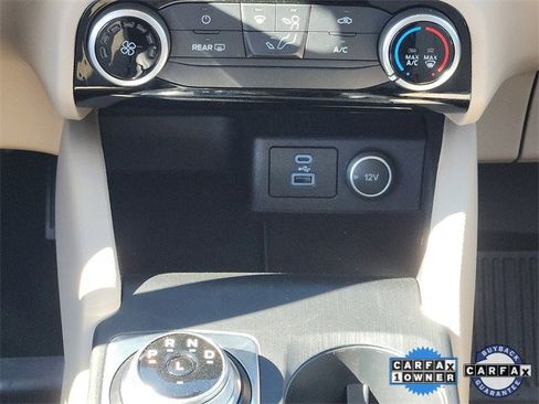 Certified 2021 Ford Escape SE image 18
