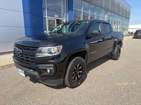Used 2021 Chevrolet Colorado LT w/ LT Convenience Package image 2