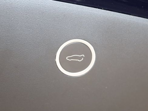 Used 2019 Tesla Model X 75D image 65