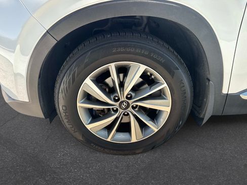 Used 2020 Hyundai Santa Fe SEL w/ Convenience Package FWD image 10