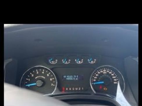 Used 2014 Ford F150 XLT w/ Trailer Tow Package image 8