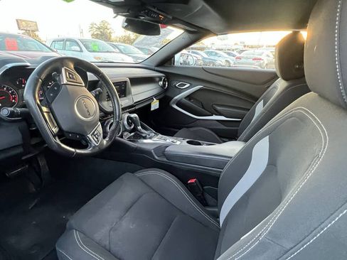Used 2019 Chevrolet Camaro LT RWD image 11