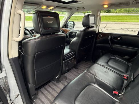 Used 2018 Nissan Armada Platinum w/ Cargo Package AWD/4WD image 21